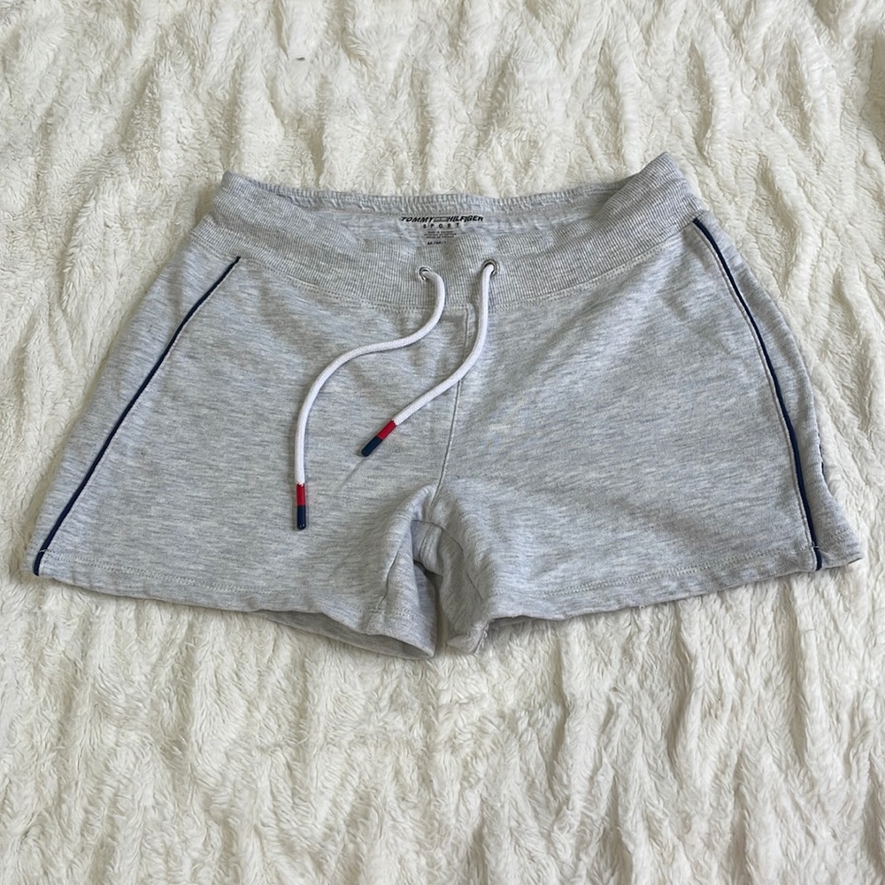 Tommy Hilfiger shorts M like new